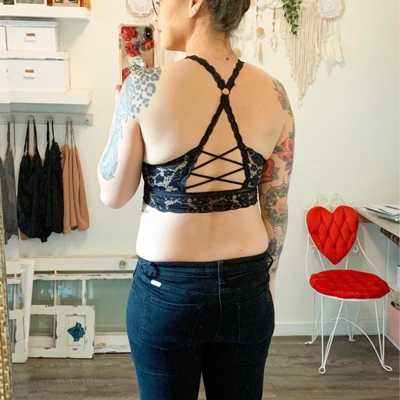 Black Lace Racerback Bralette - Picture 2 of 3